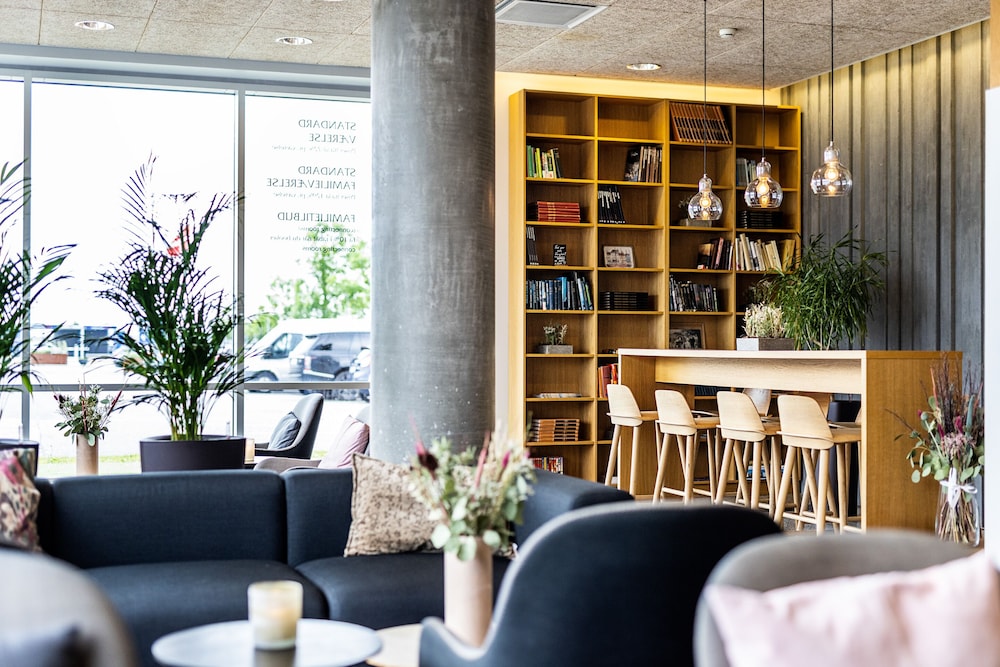 Aalborg Airport Hotel 43/53