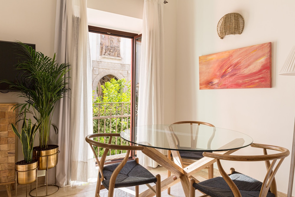 Apartamentos Puerta Catedral Sevilla 8/58