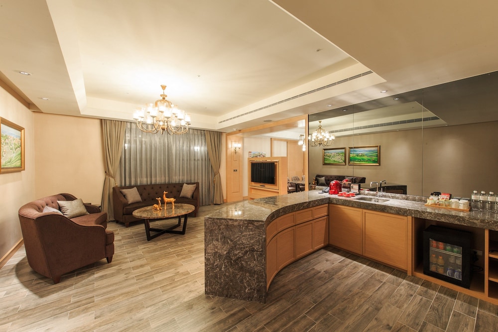 Grand Cosmos Resort Ruisui, Hualien 6/81