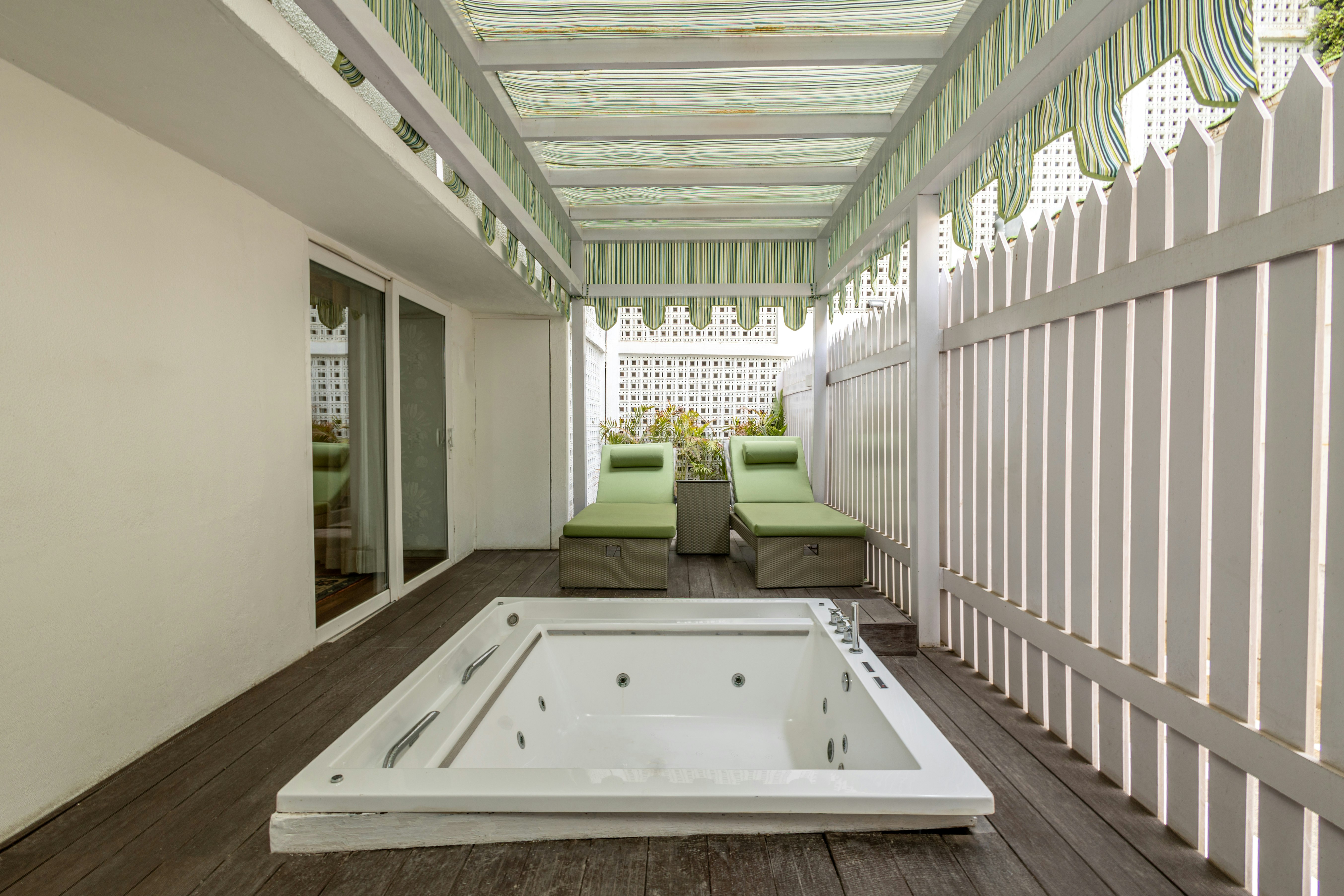 The Claridges New Delhi 34/64