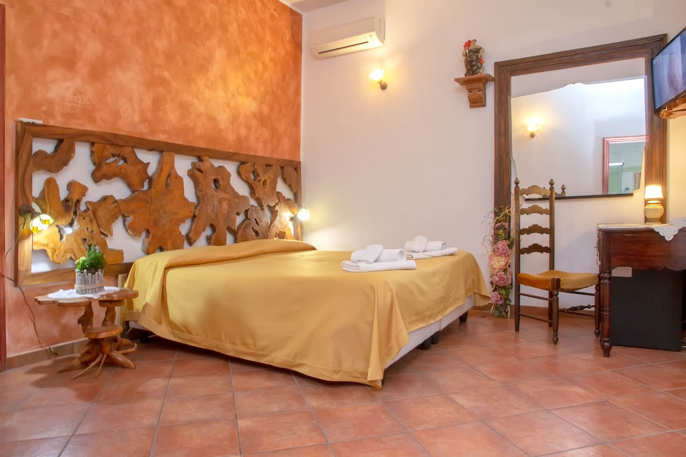 Donnaciccina Accomodation 10/50