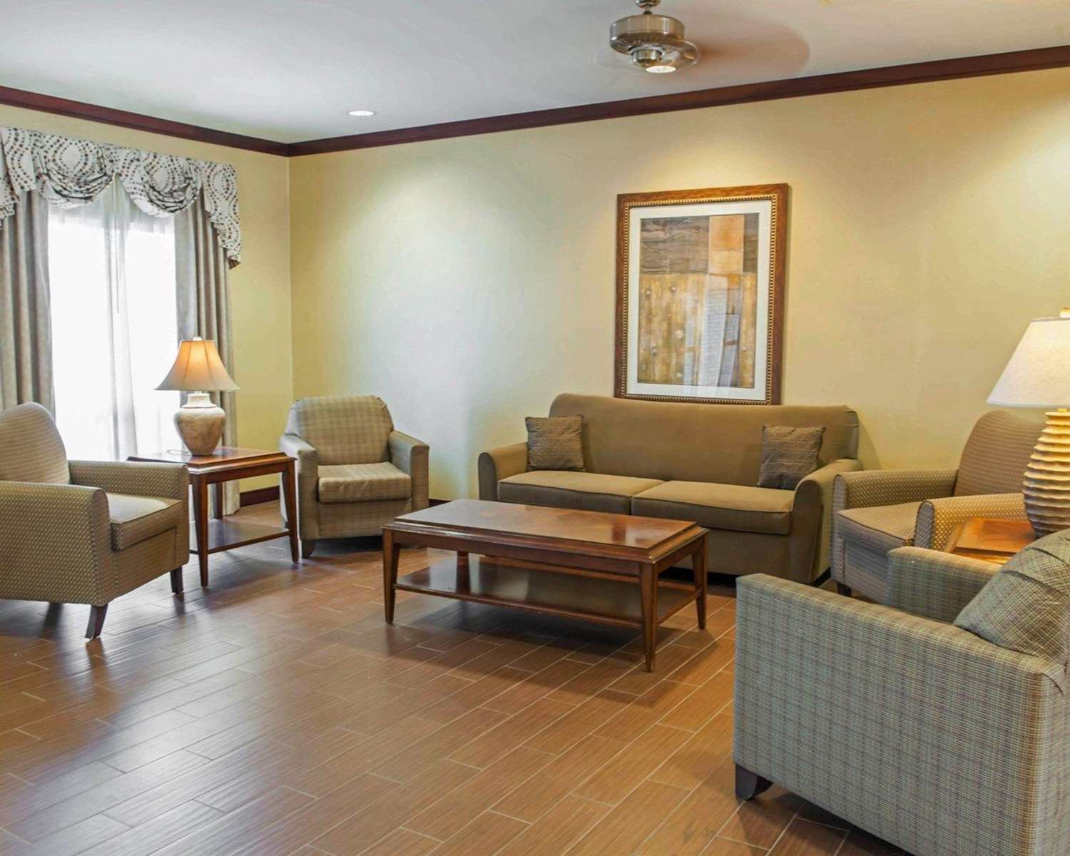 Comfort Suites Southport 11/21