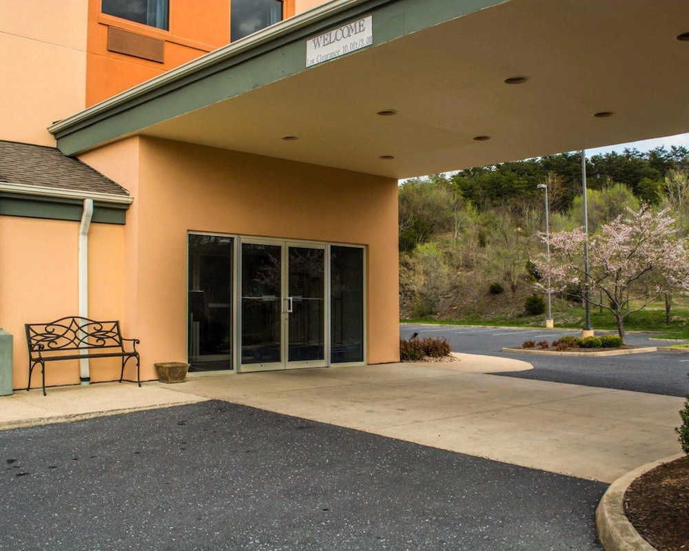Sleep Inn Staunton 3/35