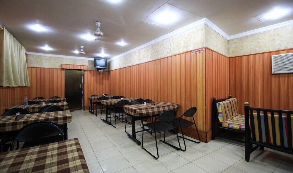 Akash Ganga Hotel 40/48