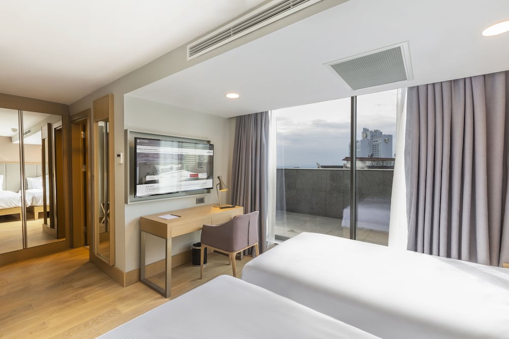 Radisson Hotel Istanbul Harbiye 10/49