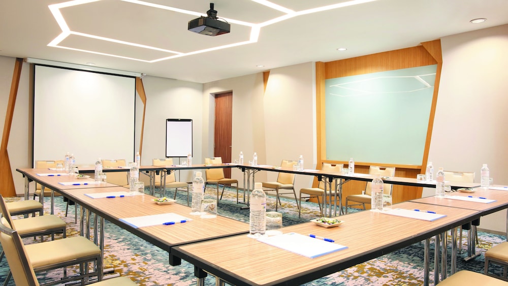 HOLIDAY INN EXPRESS BARUNA BALI 58/73