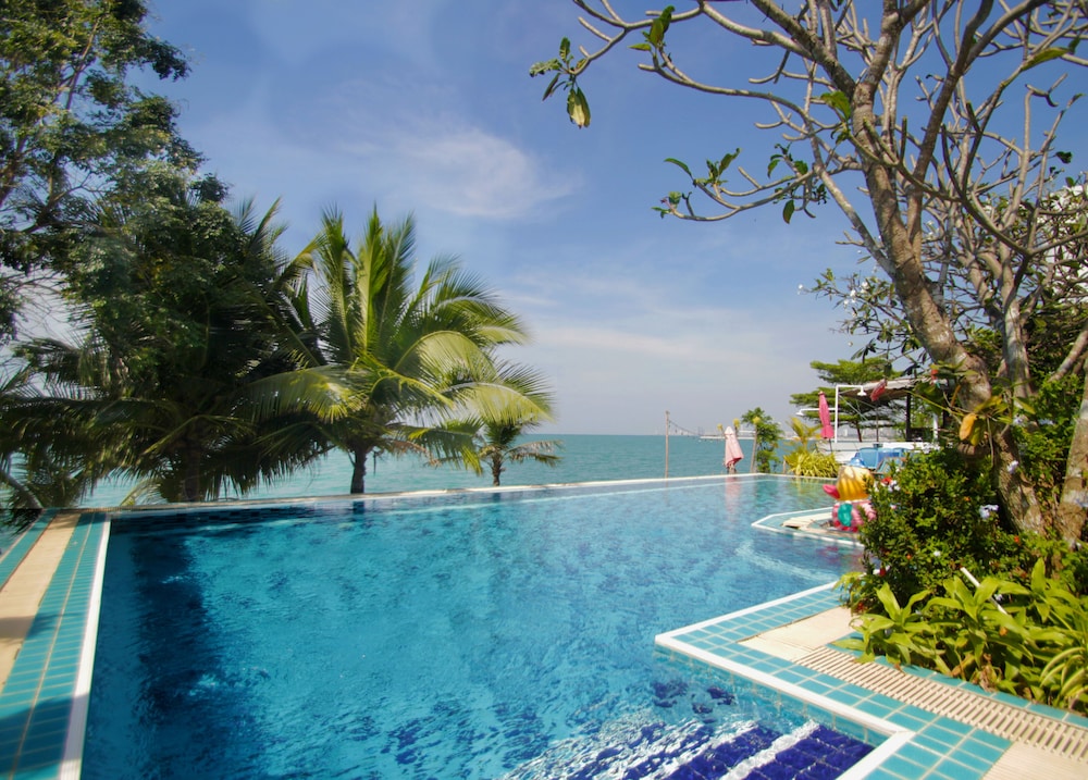 Pattaya Paradise Beach Resort 38/50