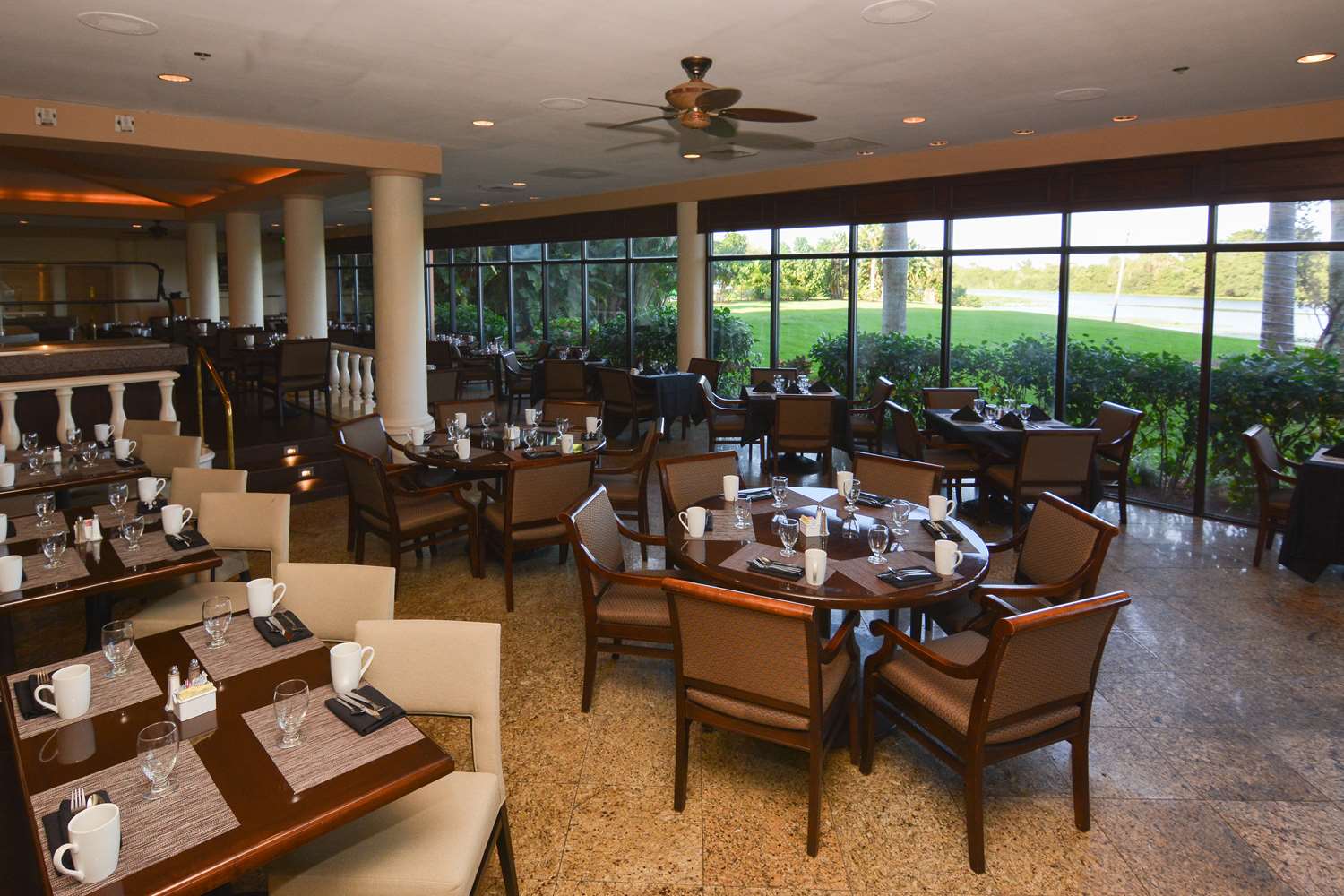 restaurant cafeteria