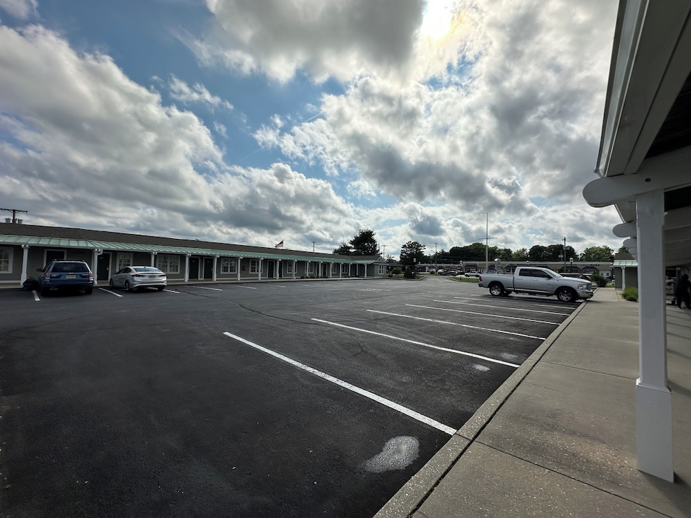 Sea Girt Lodge 47/72