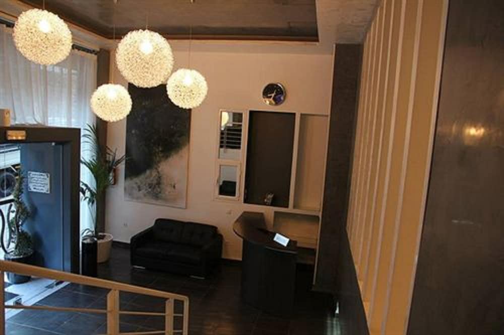 Abc Hotel 16/46