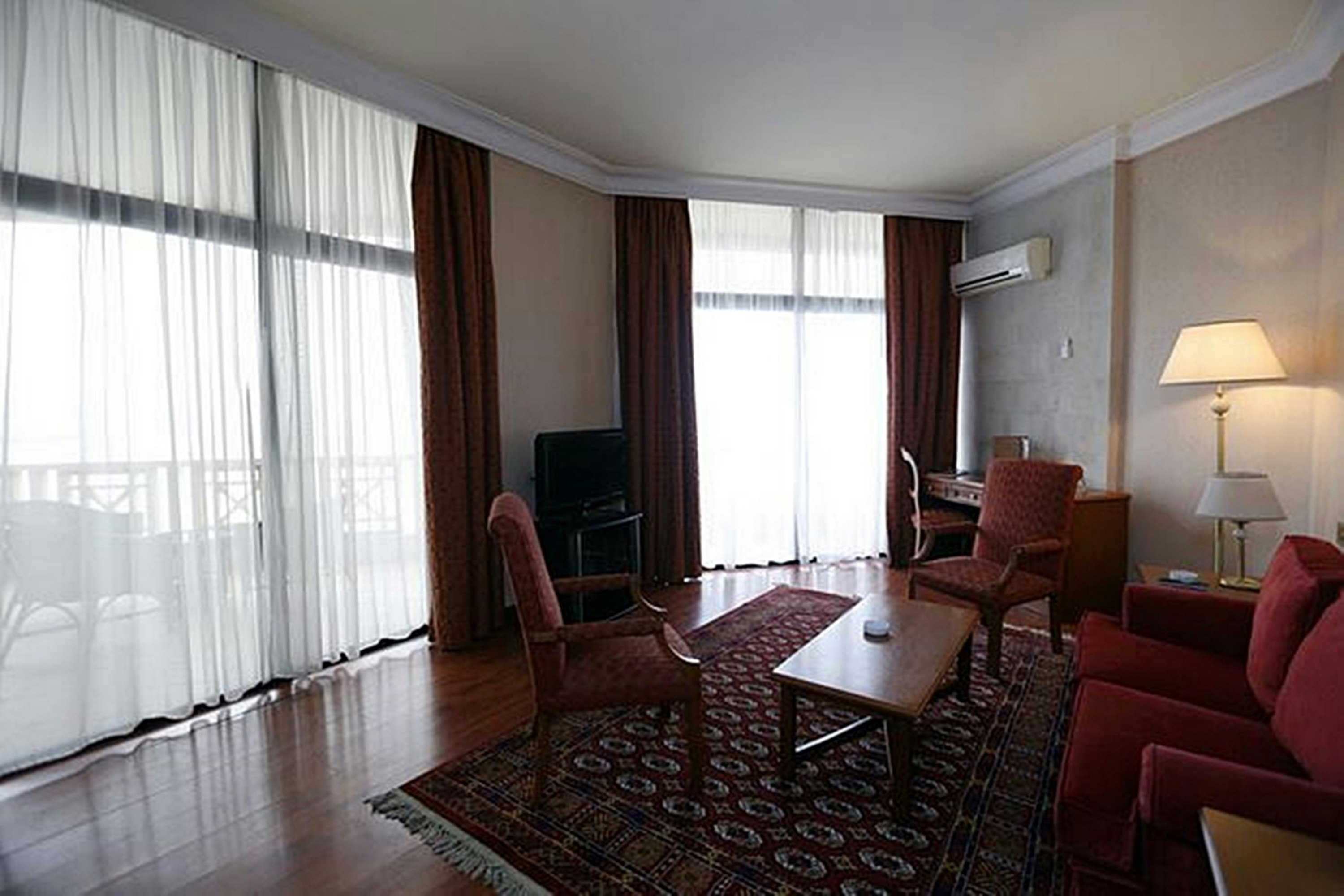 Bayview Hotel, Beirut 12/27