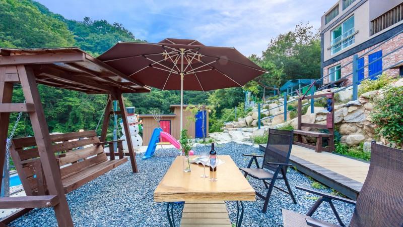 Gyeongju Rosso House Pension 17/25