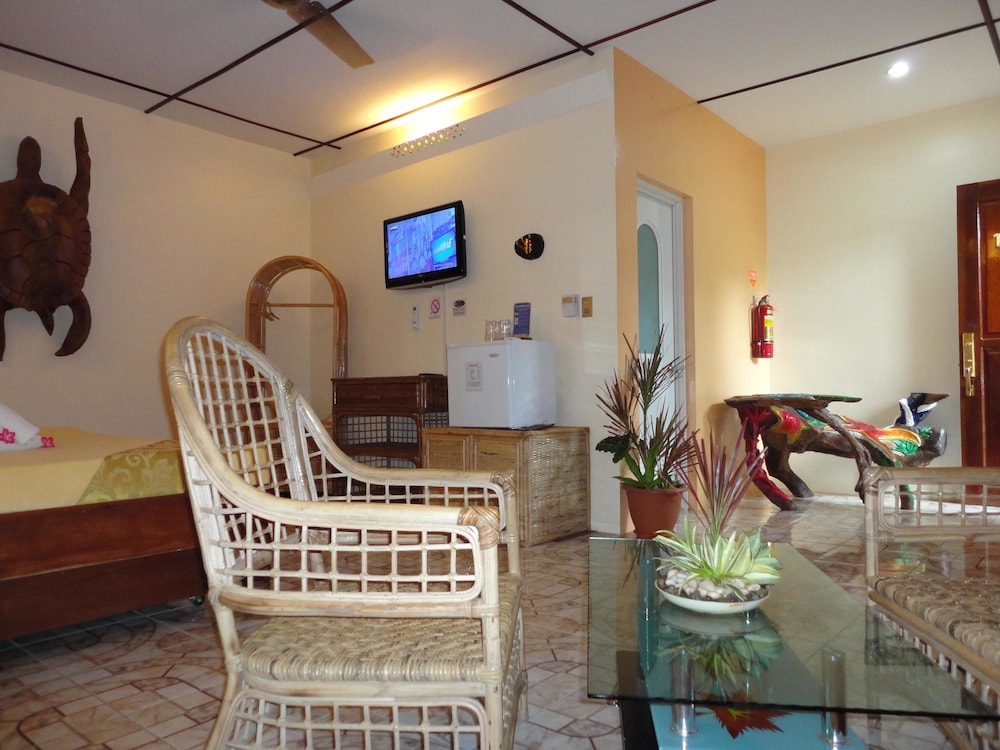 Deep Forest Garden Hotel 64/80