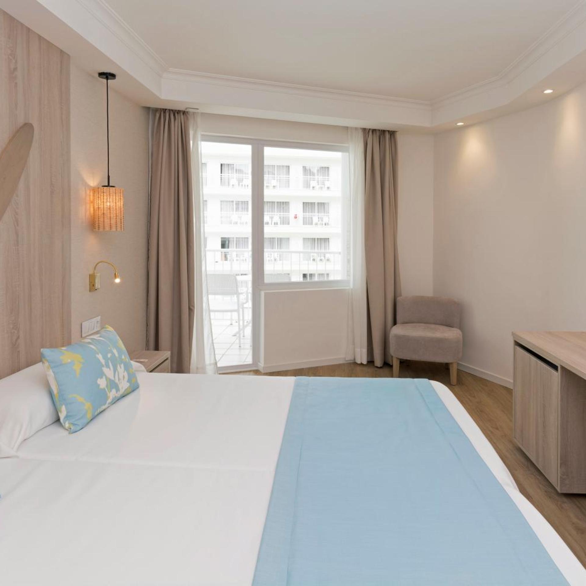 Room, Double Bed