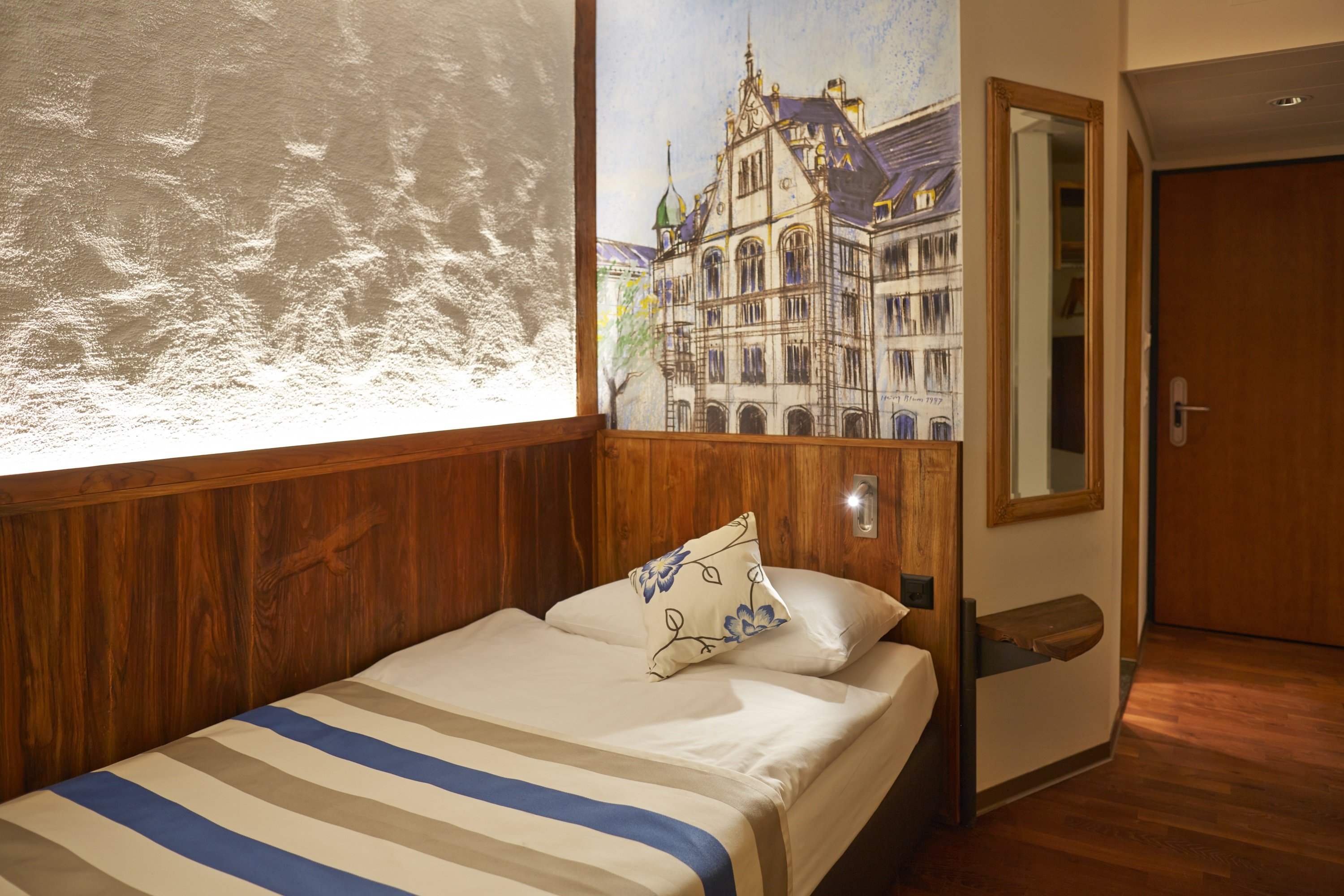 Hotel Adler Zurich 8/28