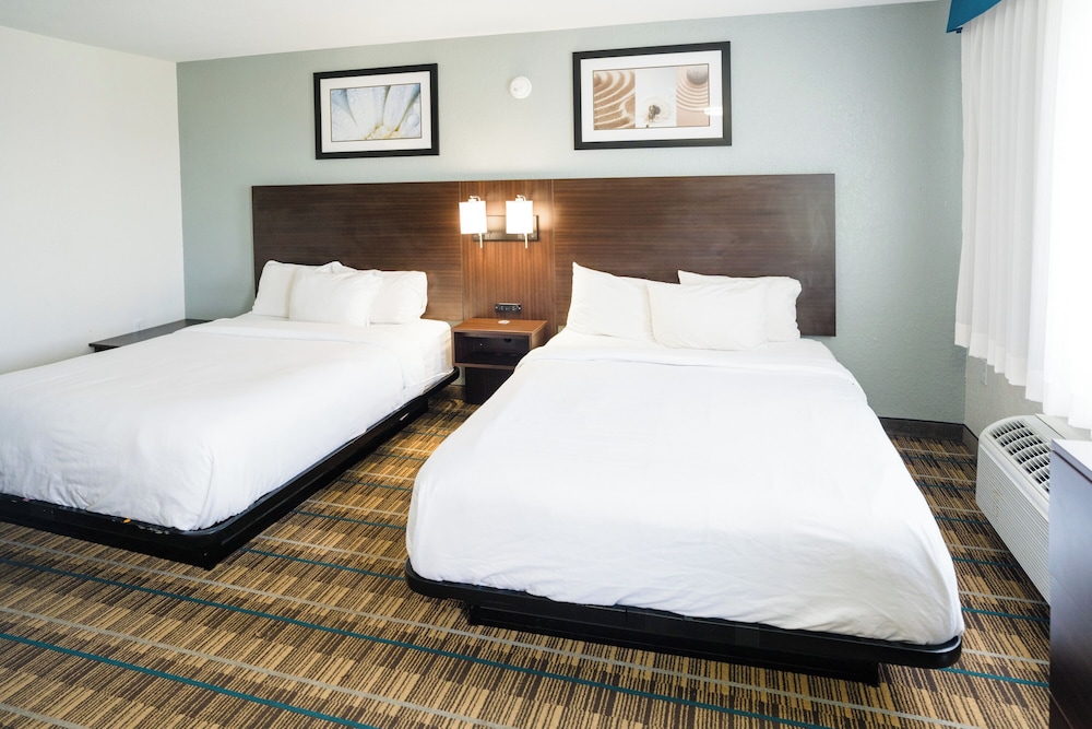Suite, 2 Double Beds, Accessible