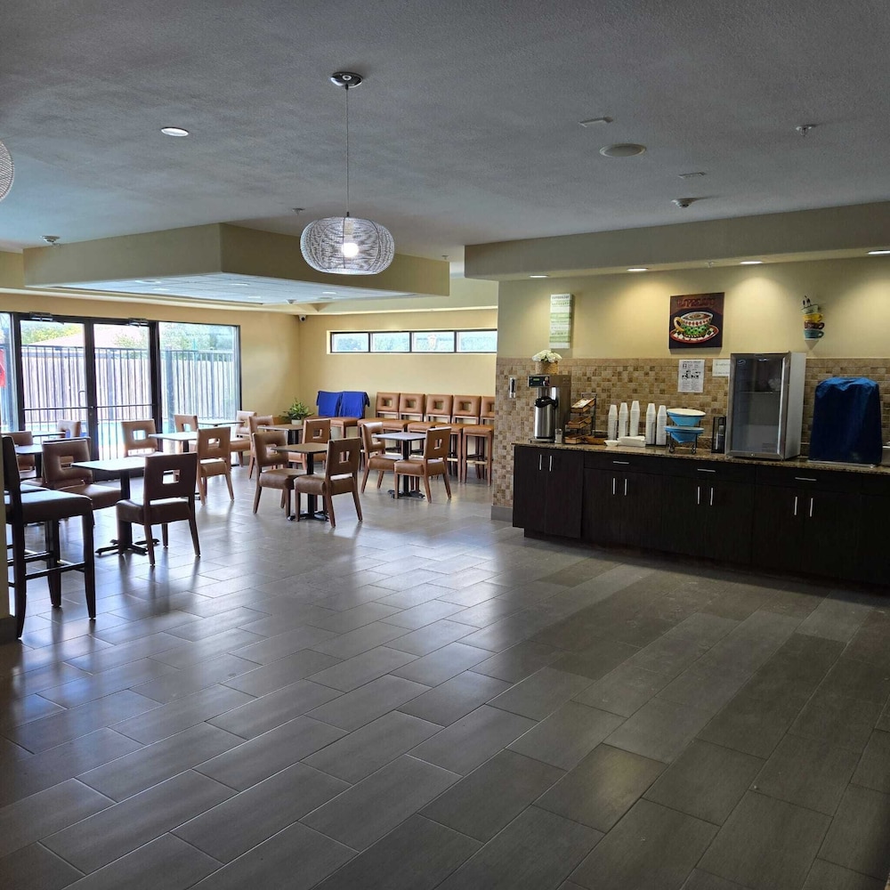 Karnes City Lodge 22/40