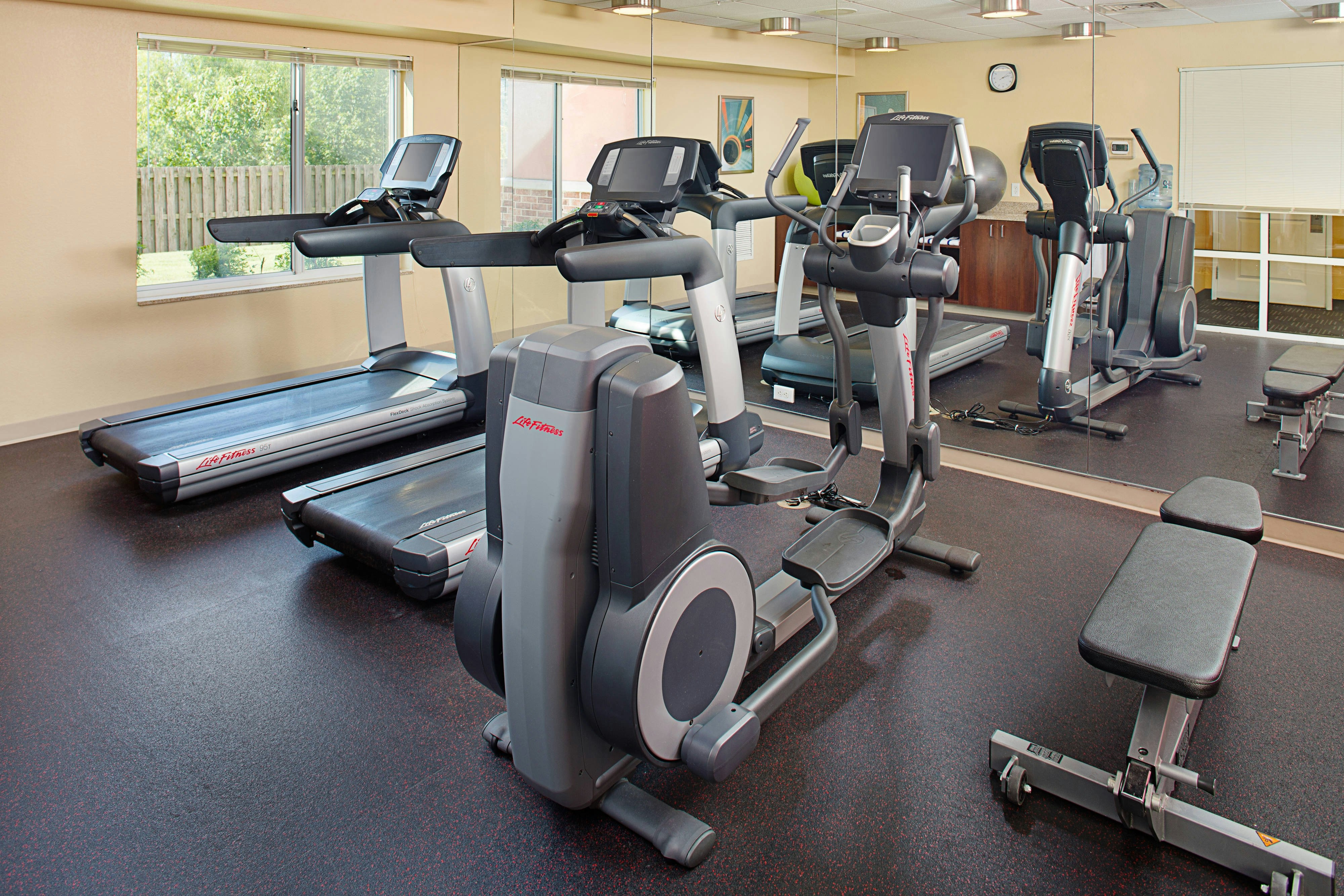 TownePlace Suites by Marriott Fayetteville North/Springdale 12/25