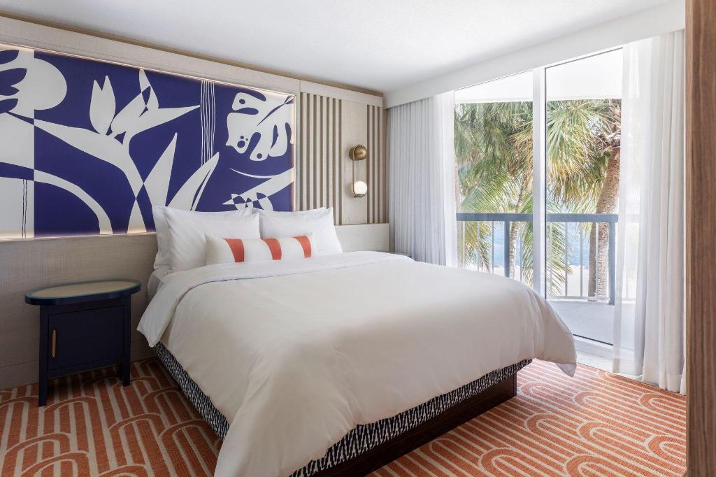 1 Bedroom, Cove, Suite, King Bed, Ocean View, Sofa, Balcony