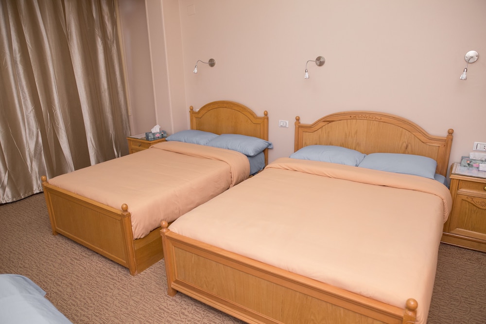 Guardian Guest House 37/69