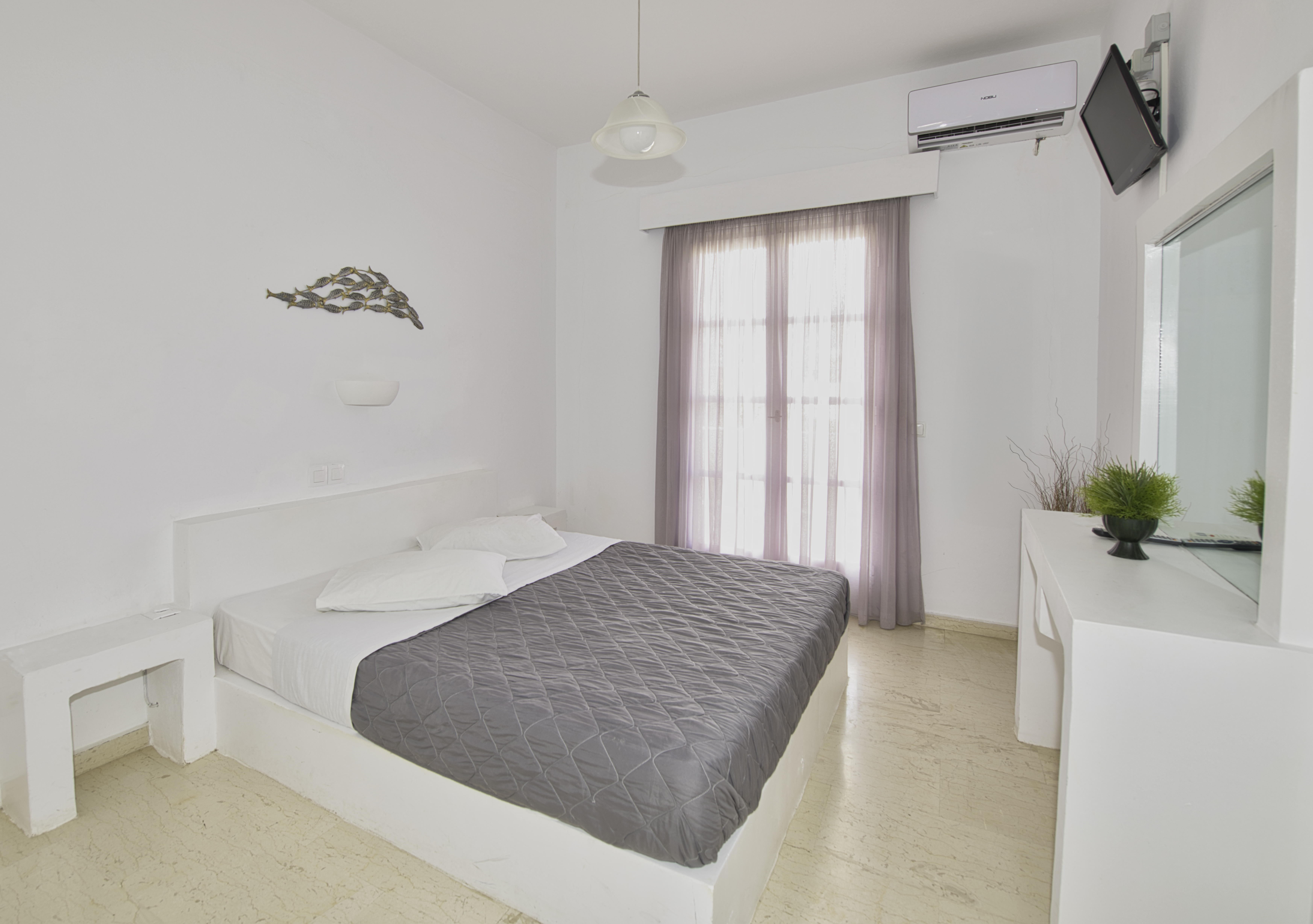 Ira Apartments 78/126