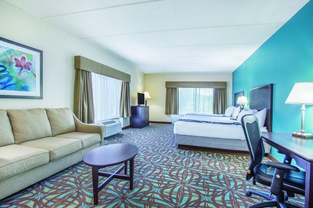 Comfort Inn & Suites Sarasota I75 24/44