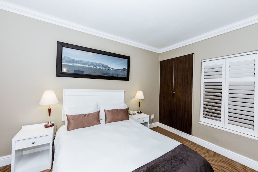 The New Tulbagh Hotel 12/29