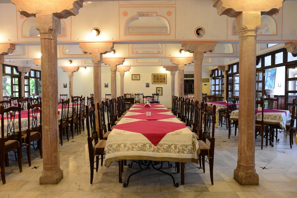 Hotel Diggi Palace 28/40