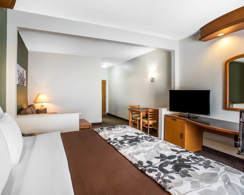 Clarion Pointe Albemarle 14/59