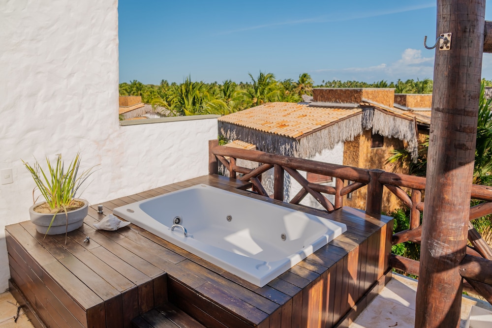 Moria Eco Lodge 50/50