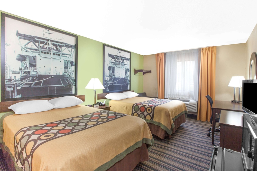 Super 8 By Wyndham Natchitoches 7/37
