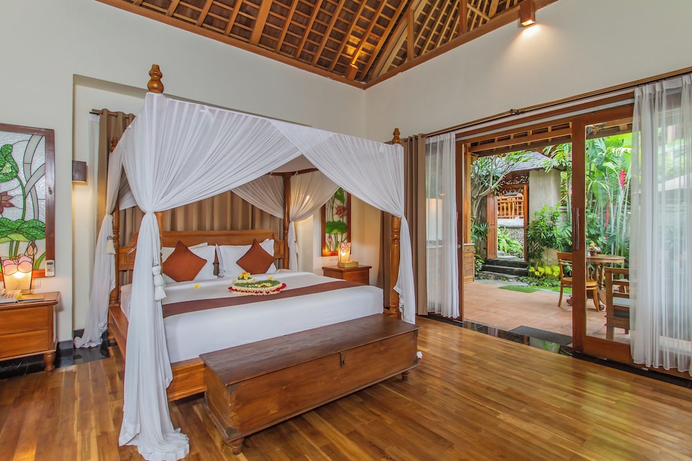 Graha Sandat Villas by Pramana Villas 12/33