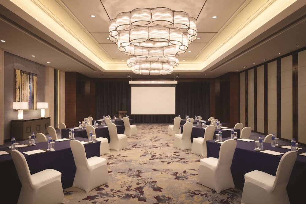 Shangri-La Hefei 38/50