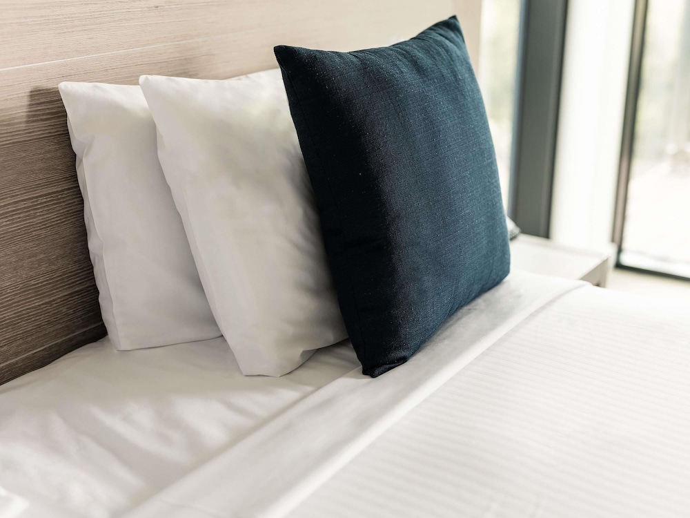 Mercure Portsea 24/67