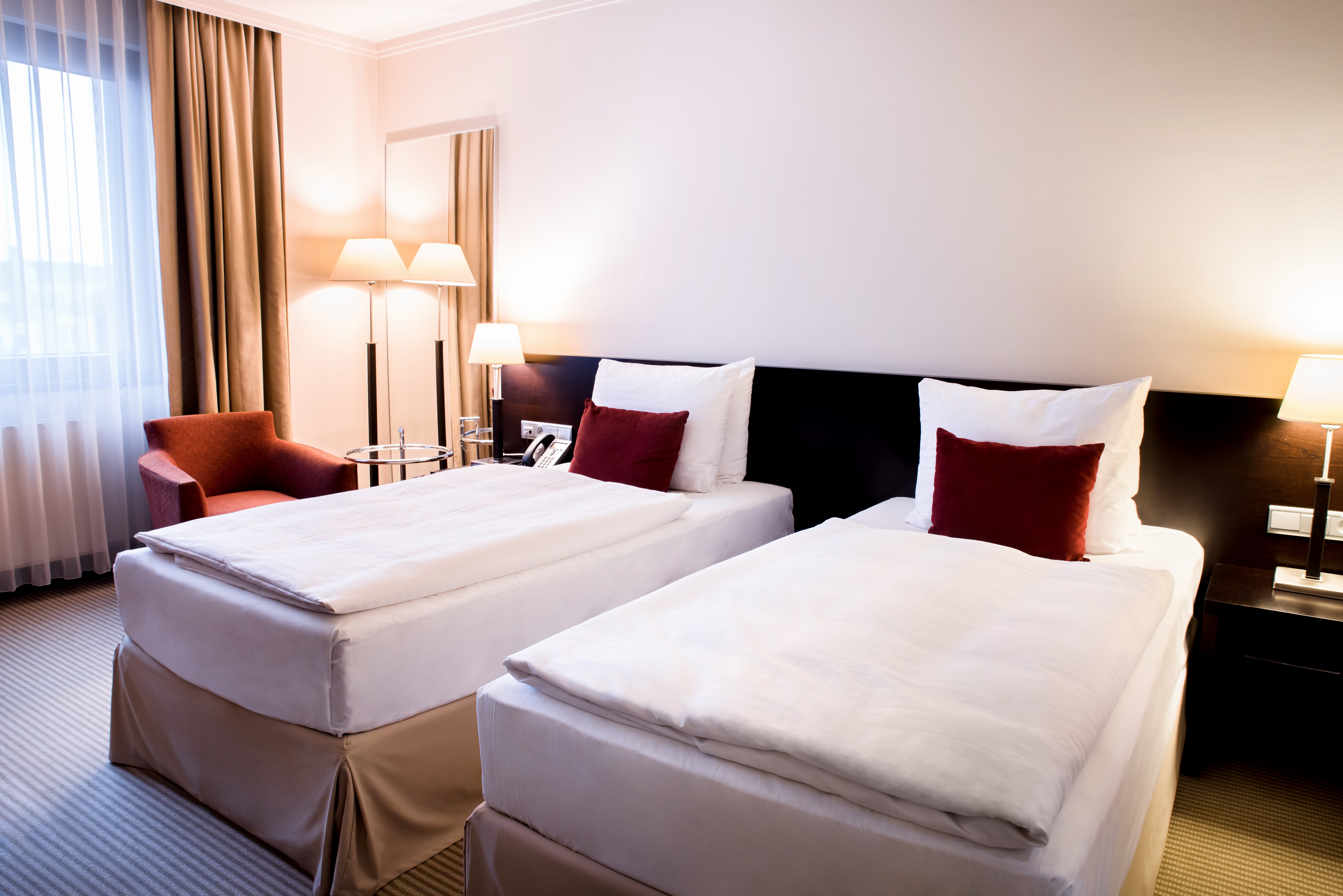 CROWNE PLAZA BRATISLAVA 26/74
