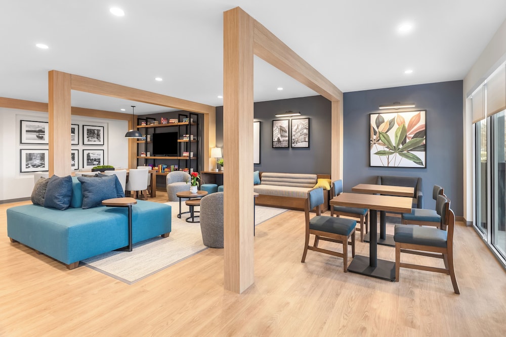 Everhome Suites Wichita Northeast 32/56