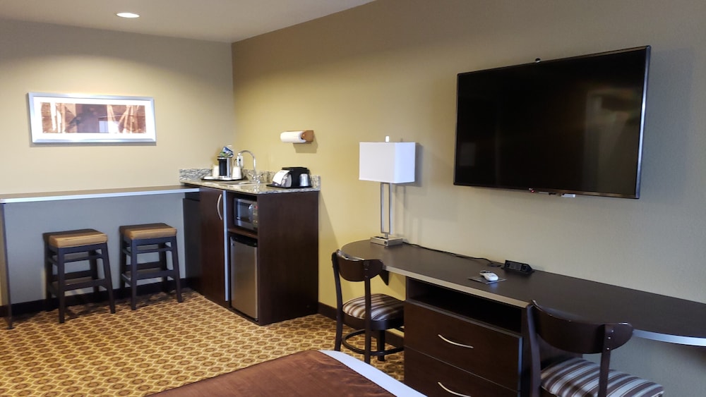 Microtel Inn And Suites By Wyndham Pecos 23/35