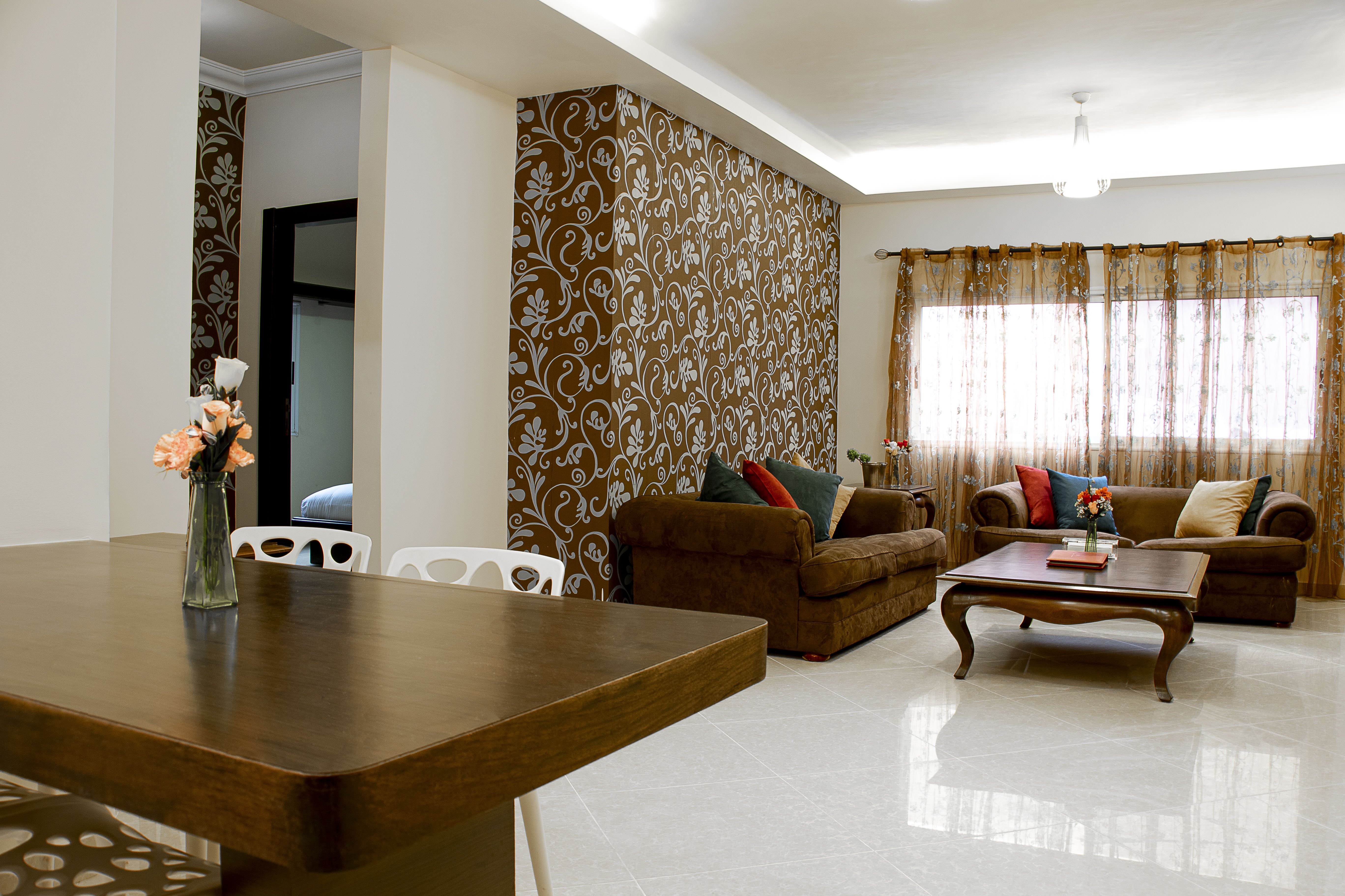 Home Suites Hotel 46/80