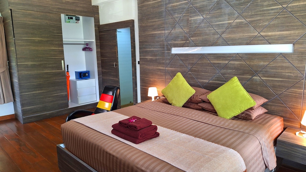 Alpha Gay Resort - Adults Only 15/70