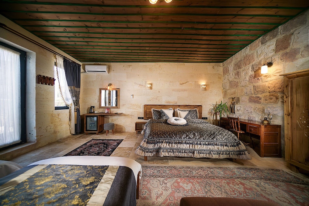 Family, Studio, Suite, Twin Beds, King Bed, Sauna, Garden Area