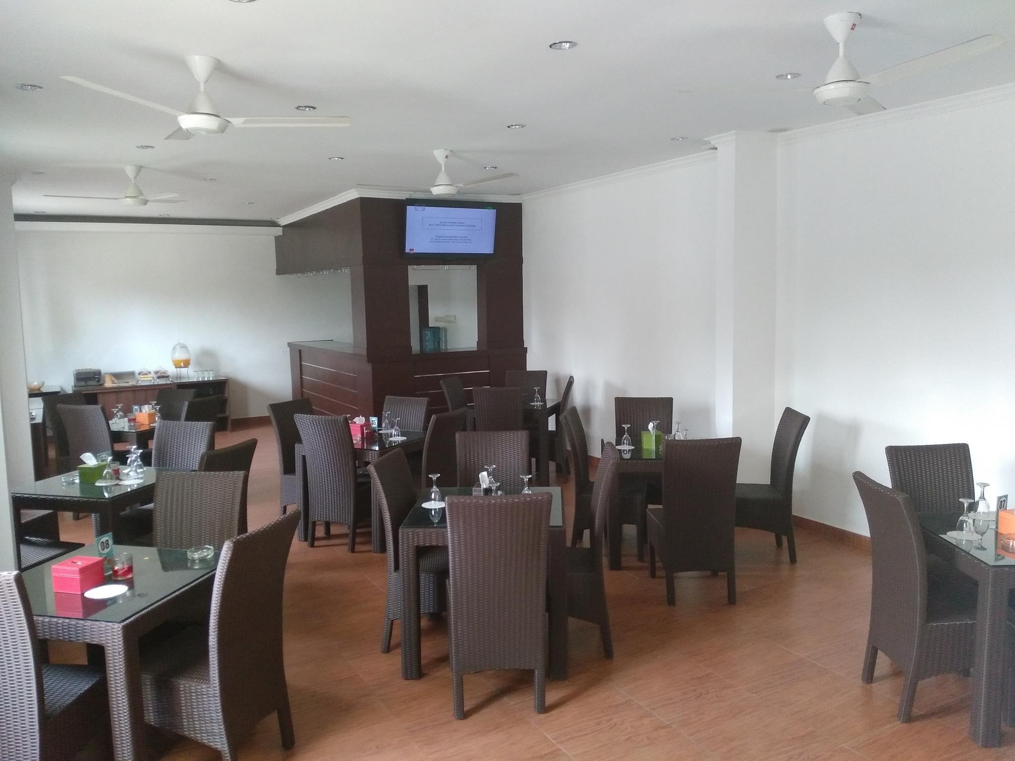 Charaka Hotel 22/30