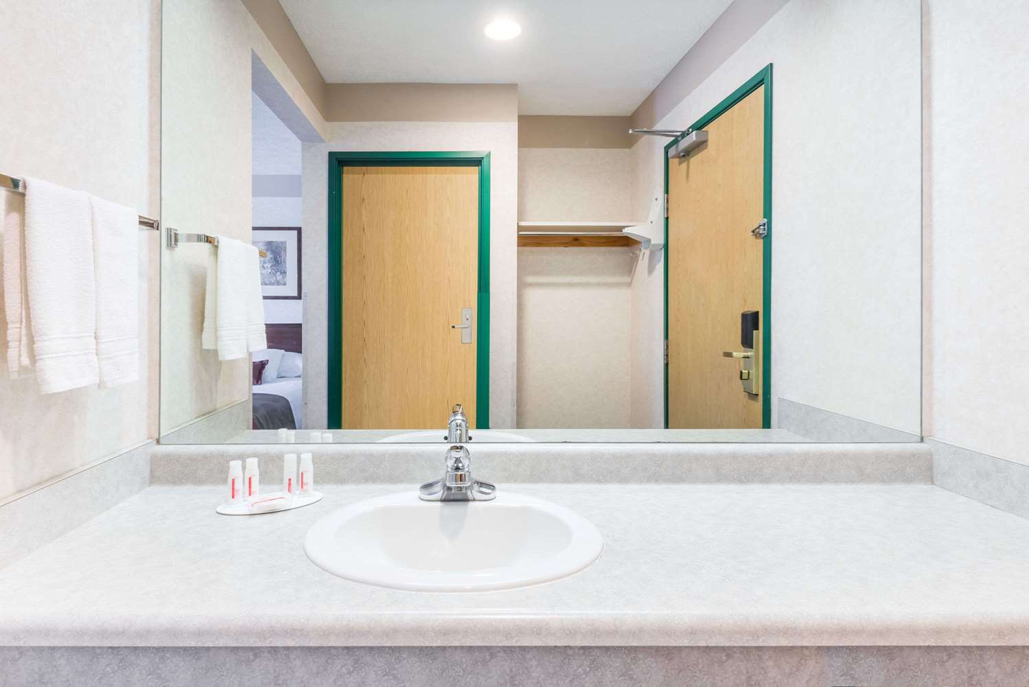 Ramada by Wyndham Strasburg Dover 30/31