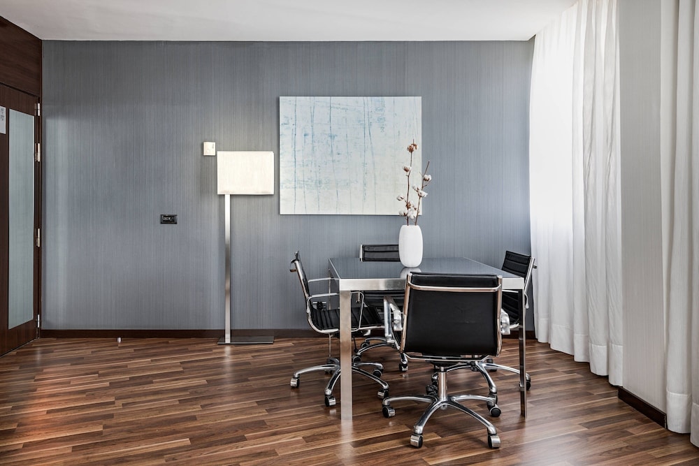 AC Hotel Burgos by Marriott 50/51