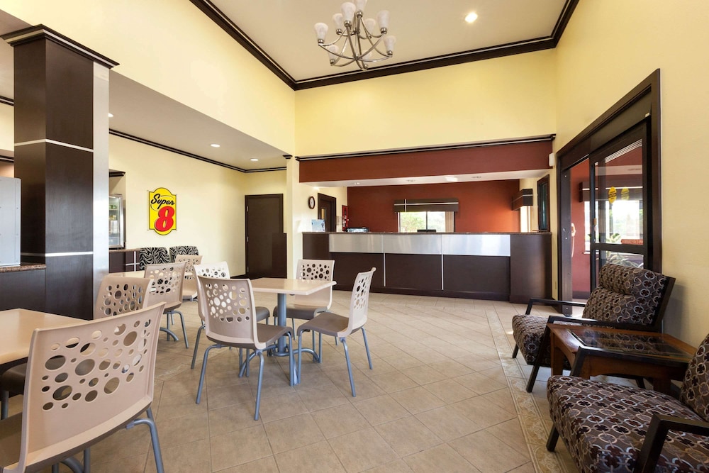 Super 8 by Wyndham Fairfield, TX 22/36
