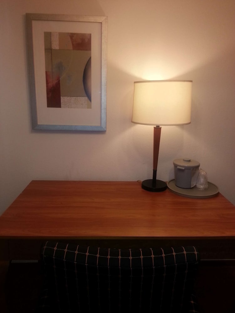 Harlan Inn and Suites By OYO Harlan 29/56