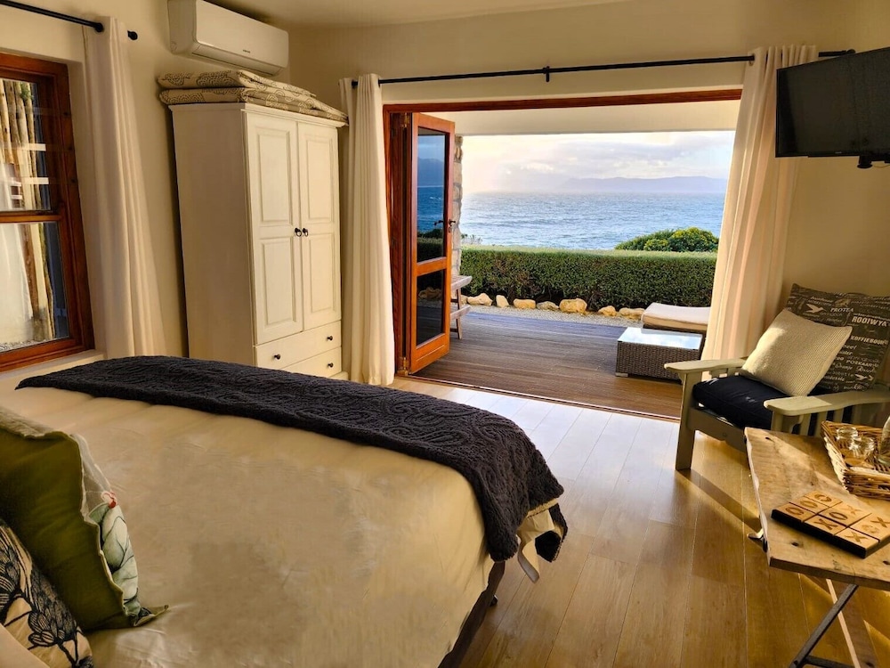 Kleinzee Oceanfront Guesthouse 21/43