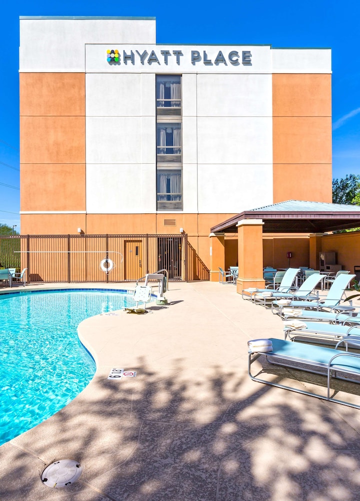 Hyatt Place Phoenix North 6/68