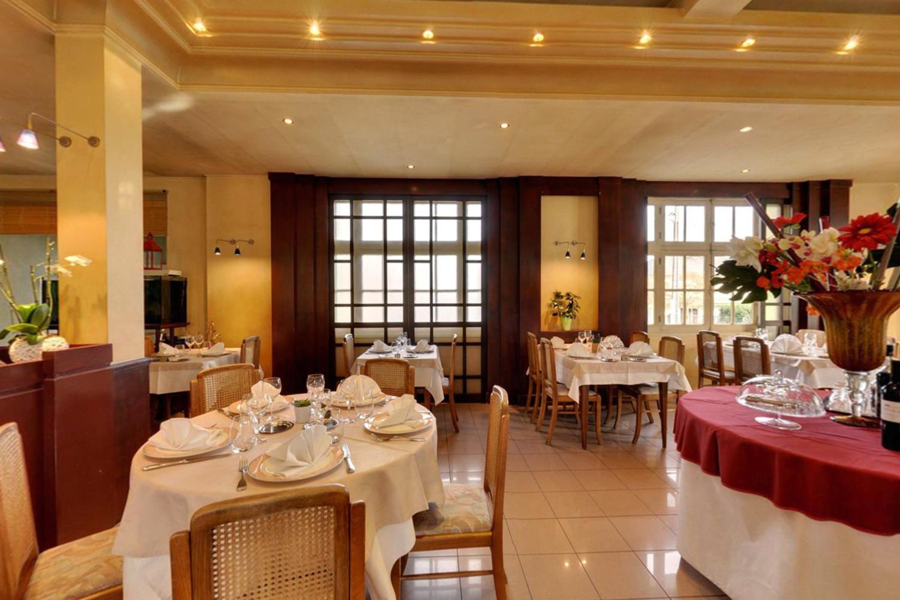 LOGIS AUBERGE DES VIEUX CHENES 20/25
