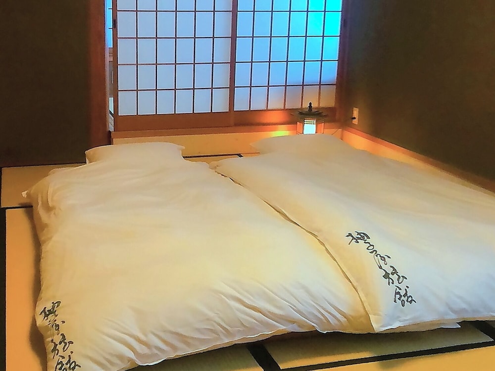 JAPANESE, PRIVATE BATHROOM