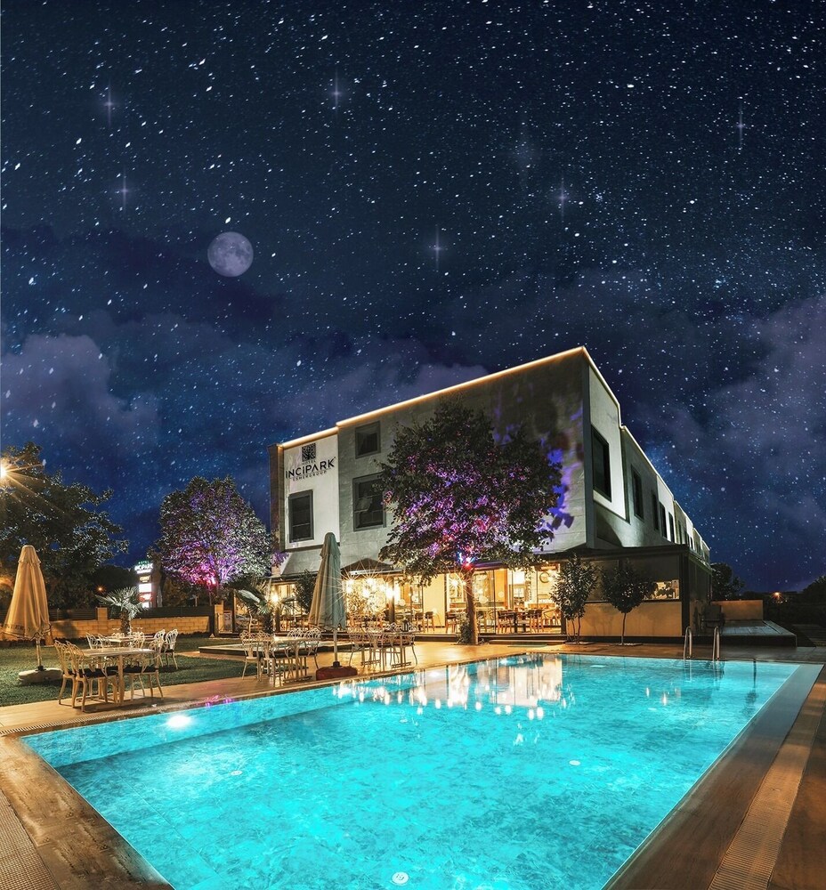 Incipark Hotel 3/48